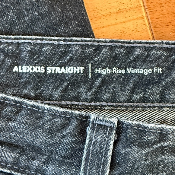 AG Alexxis Straight High Rise Vintage Fit Jean - Picture 7 of 9
